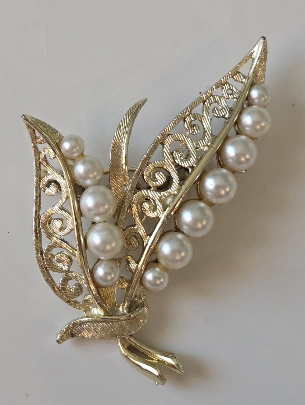 Gold Tone Leaf Brooch with Pearls
